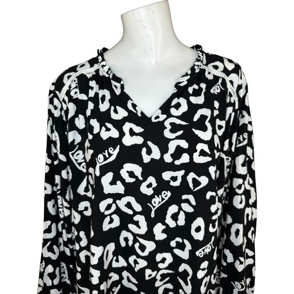Denim & Co. Valentine's Day Printed Blouse w/ Smocked Cuff Black 2X - Picture 8 of 11